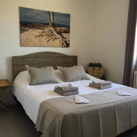 La Maison Josephine Bed & Breakfast Marges